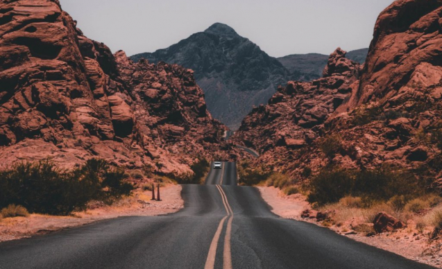 jake-blucker-tMzCrBkM99Y-unsplash-1024x1024